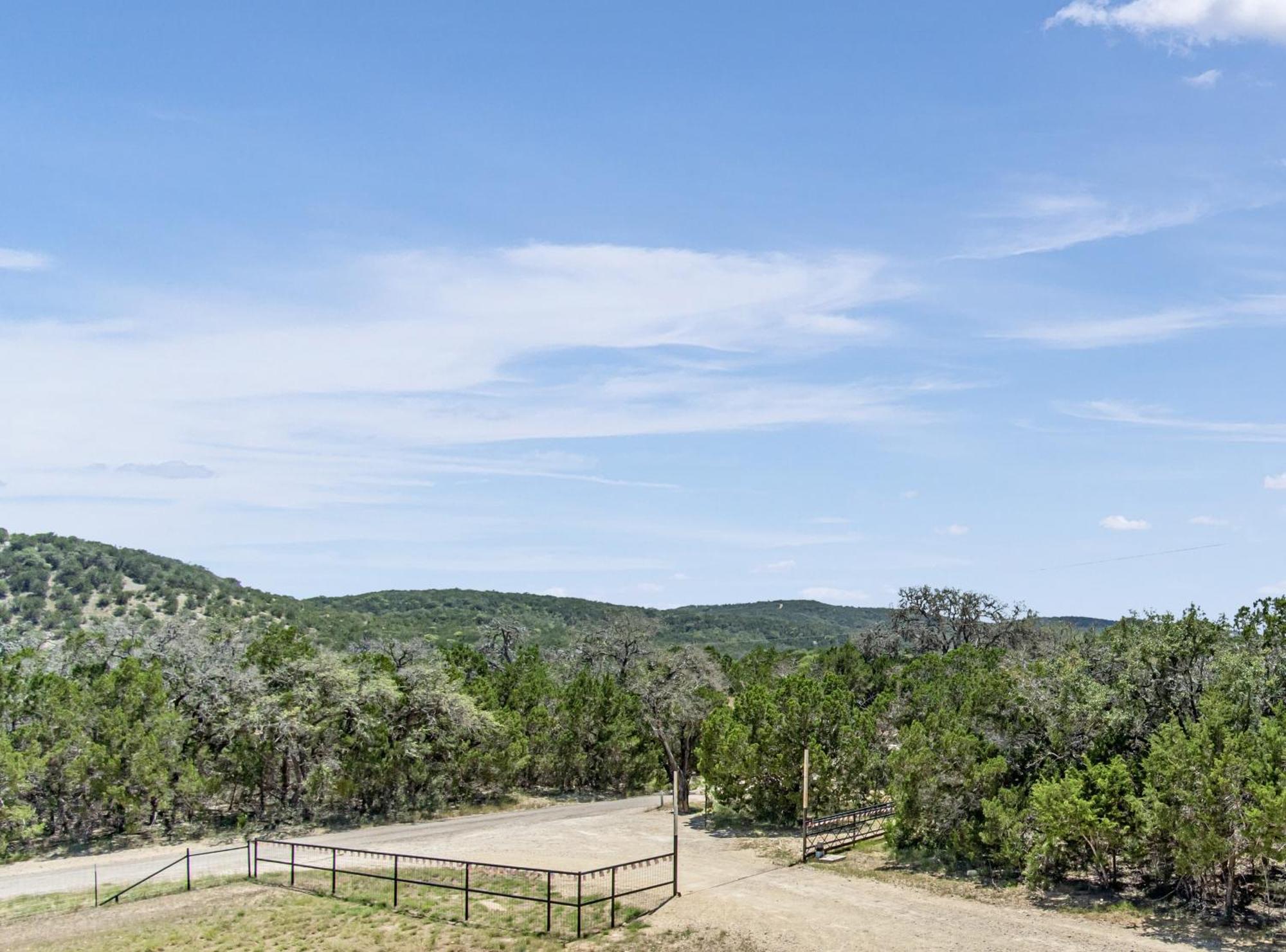 Lucky Star Ranch - Stargazer Tarpley Exterior foto